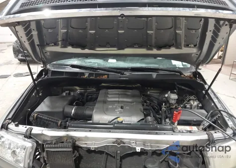 2010 Toyota Tundra Grade 5.7L V8 из США, поврежденный, VIN 5TFUY5F15AX106931